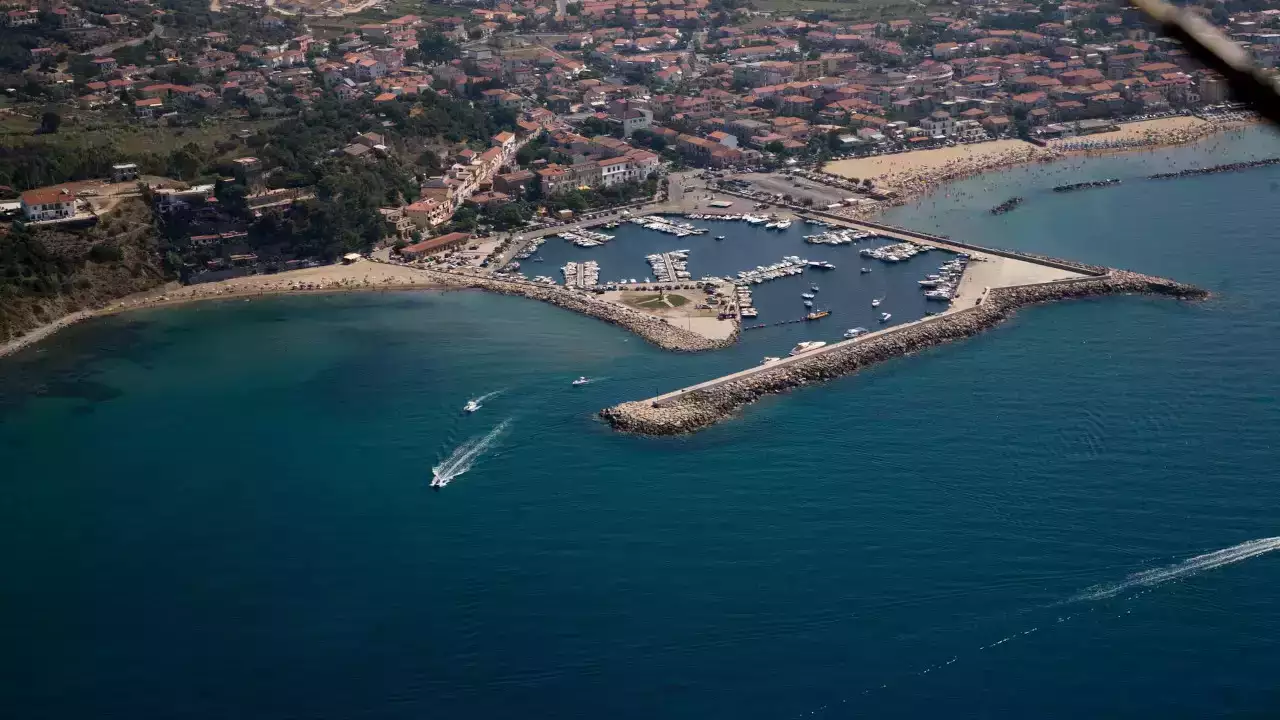 Un'immagine generica segnaposto con angoli arrotondati in una figura.